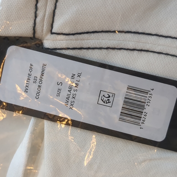 NWT BCBGMaxAzria Topstitch Crop Top - Picture 5 of 6